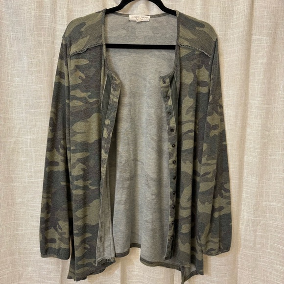 alchemy thread Sweaters - Women’s Camouflage Alchemy Thread Cardigan Size XXL
